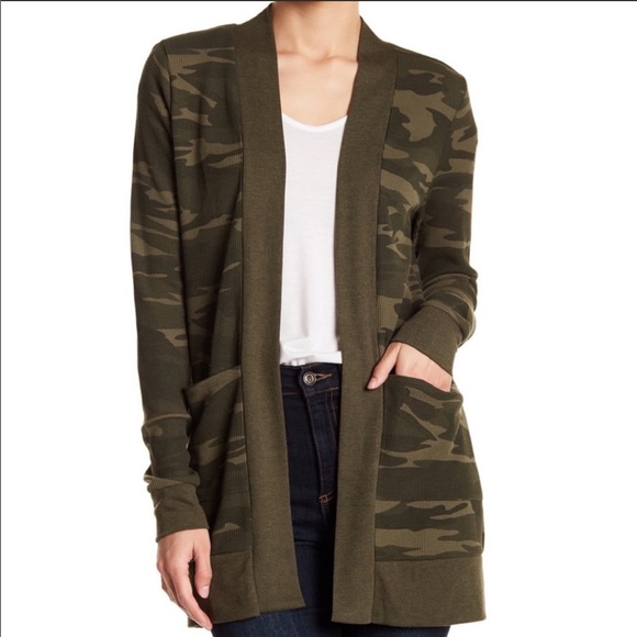 Sweet Romeo Sweaters | Sweet Romeo - Dark Green Camo Open Cardigan - 2x | Color: Green | Size: 2x | Theposhbarbie's Closet